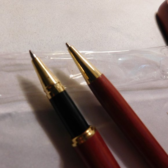 US Army Two Pen Set In Wooden Display Box - Picture 5 of 5